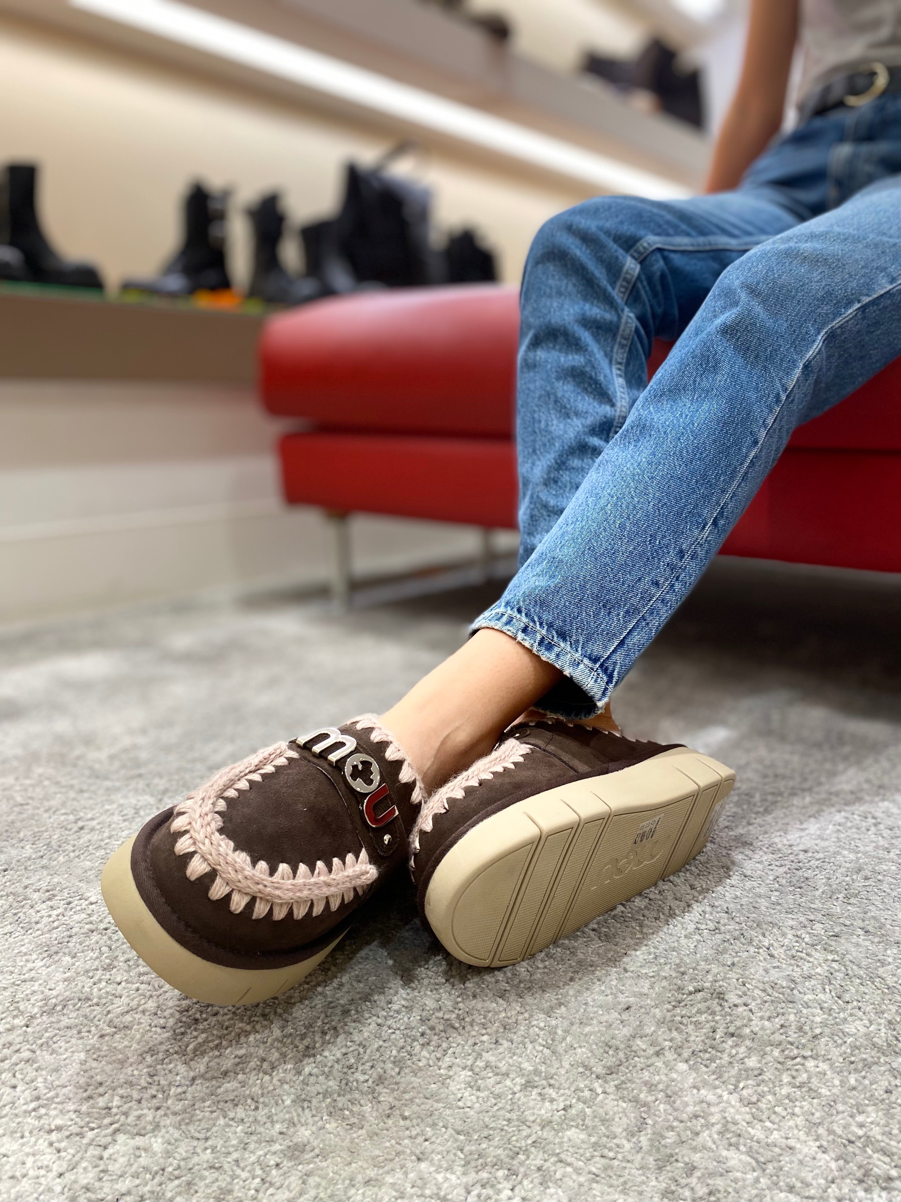 Mou sabot bounce clog metal logo mocha ai24