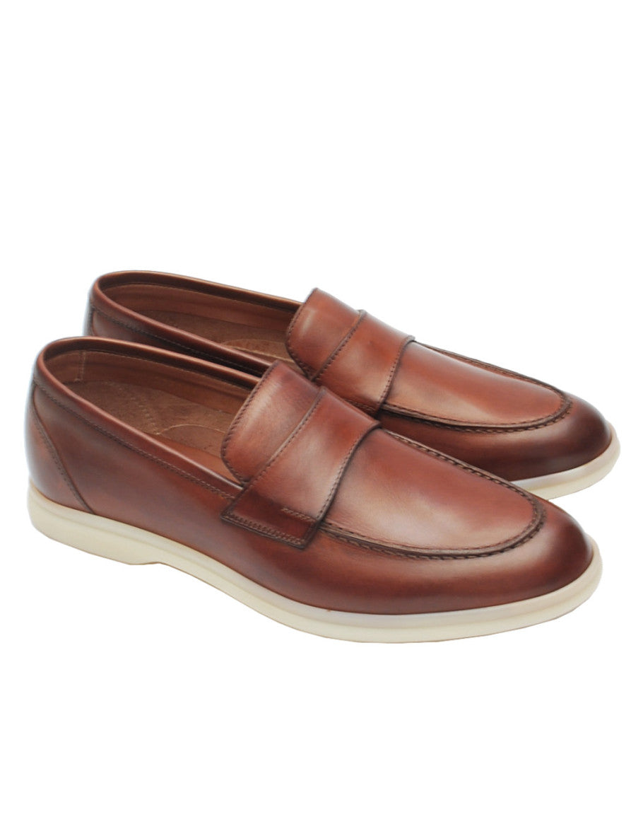 ARTISTS AND ARTISANS MOCCASIN 11210 BRANDY SS23 