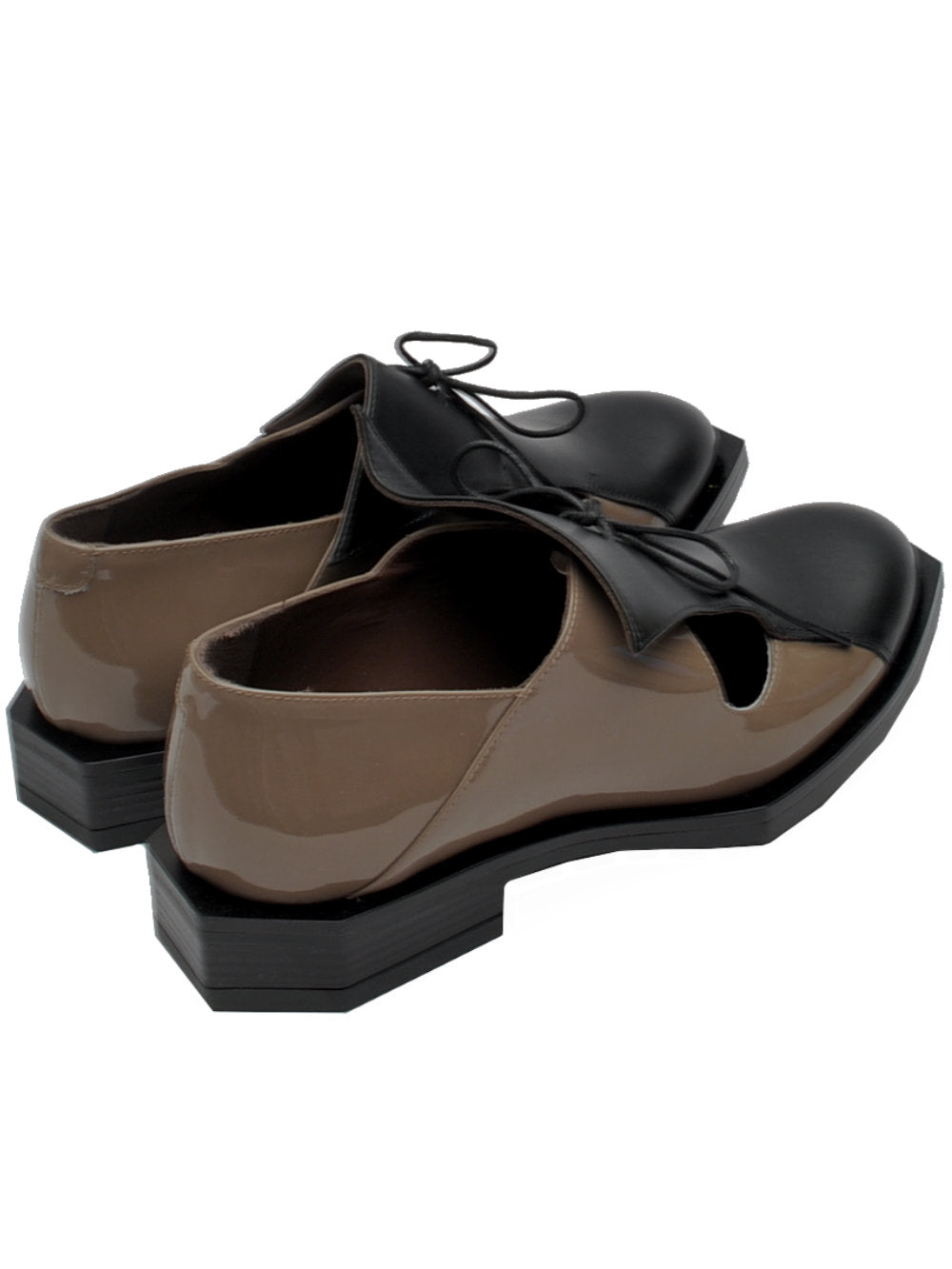 Scarpa Donna Le Bohemien K108 - Vitello Nero e Vernice Taupe Ai25 - Calzature Nucca